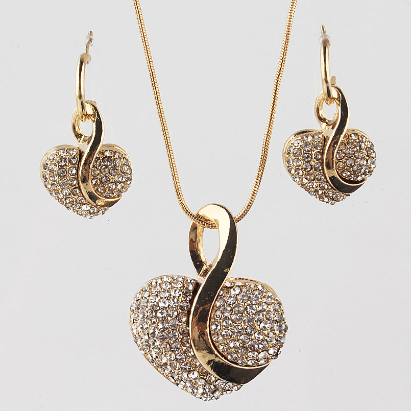 طقم مجوهرات  رومنسية / الحب