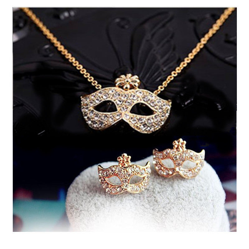 طقم اكسسوارات القناع